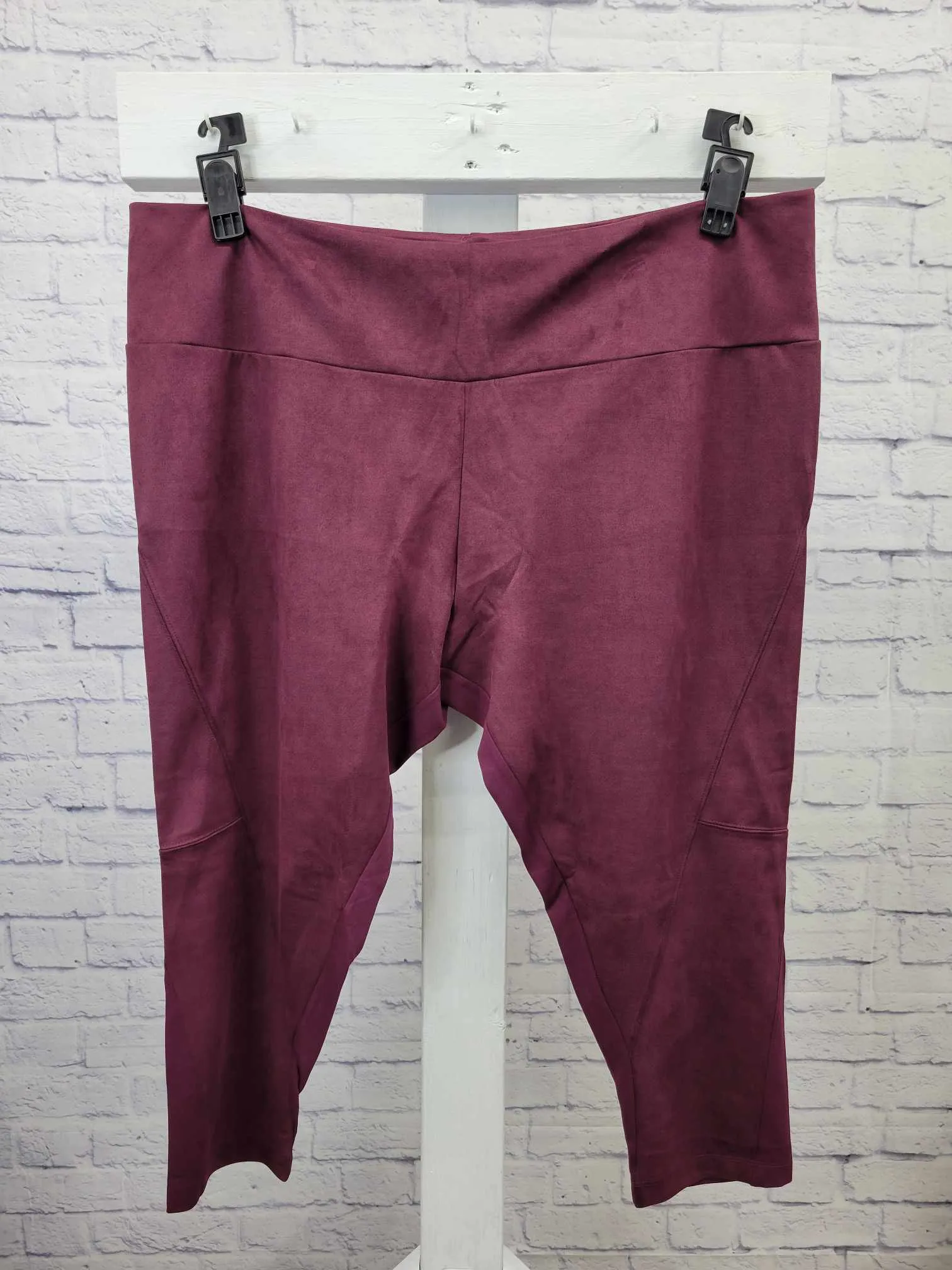 3XP MERLOT A371178 Women with Control Petite Tummy Control Faux Suede and Ponte Leggings