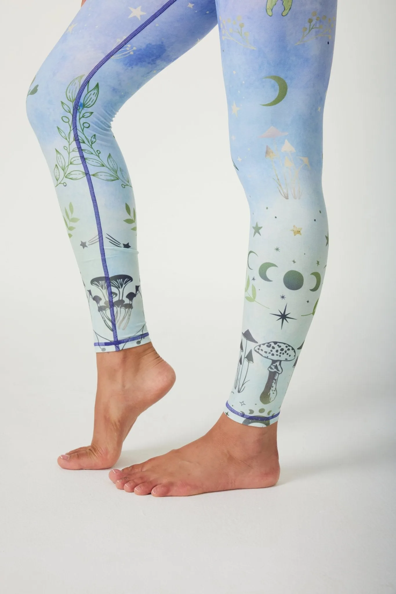 Celestial Dreams High-Waist Leggings – Women's Astrology Print Workout Leggings with Side Pockets