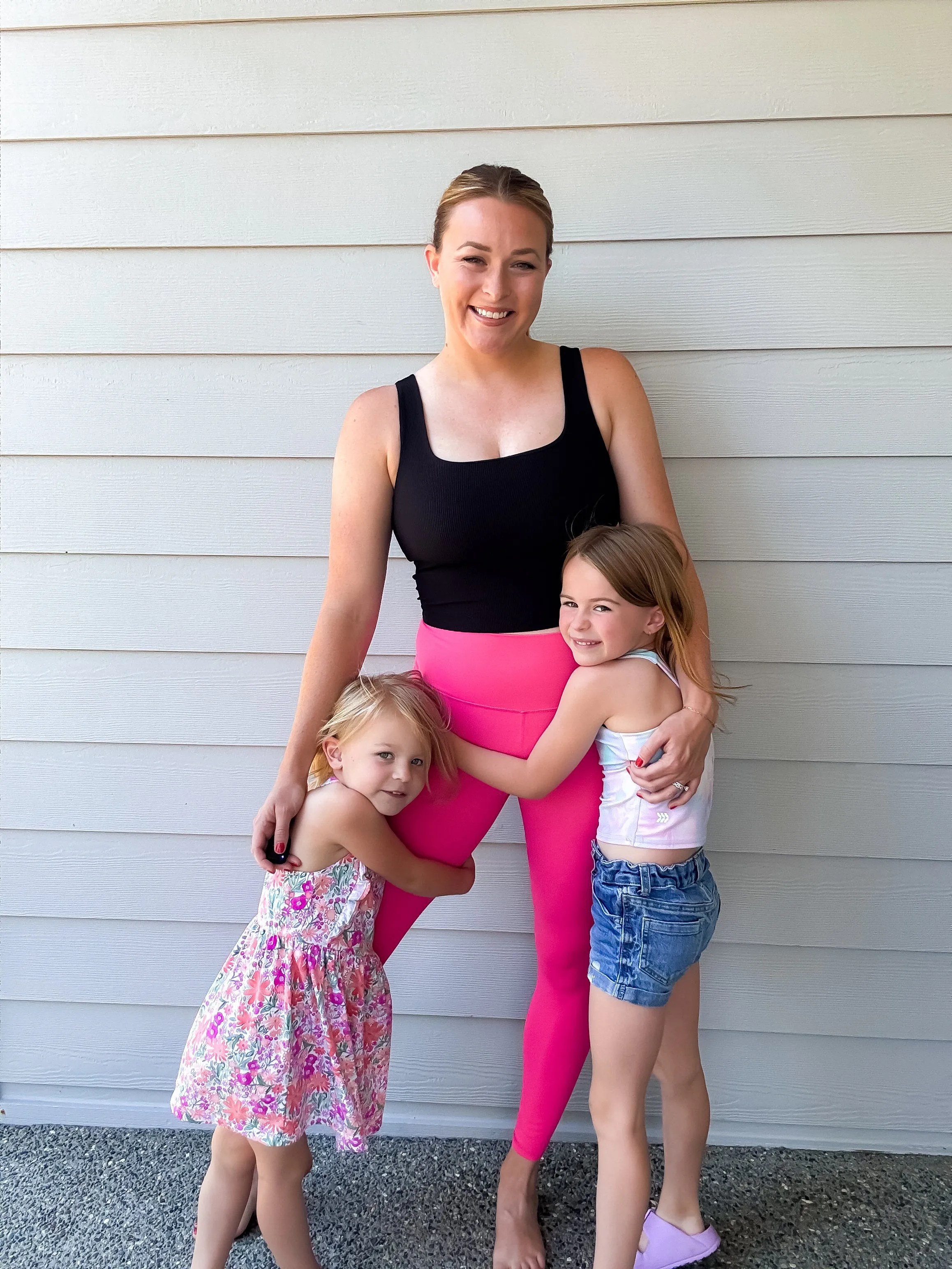 Essential Solid High Waist Leggings in Electric Pink