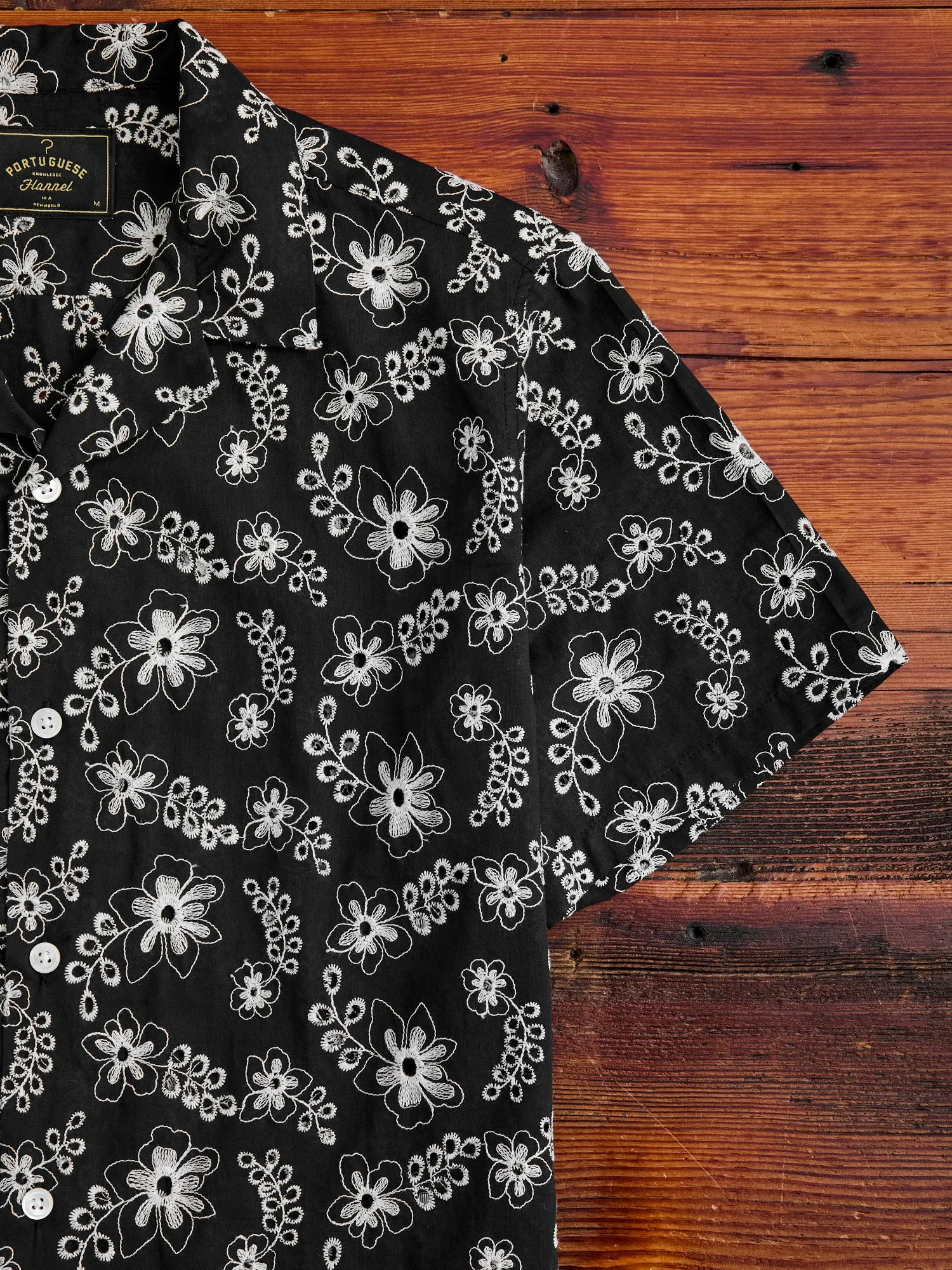 Folclore Button-Up Shirt in Black