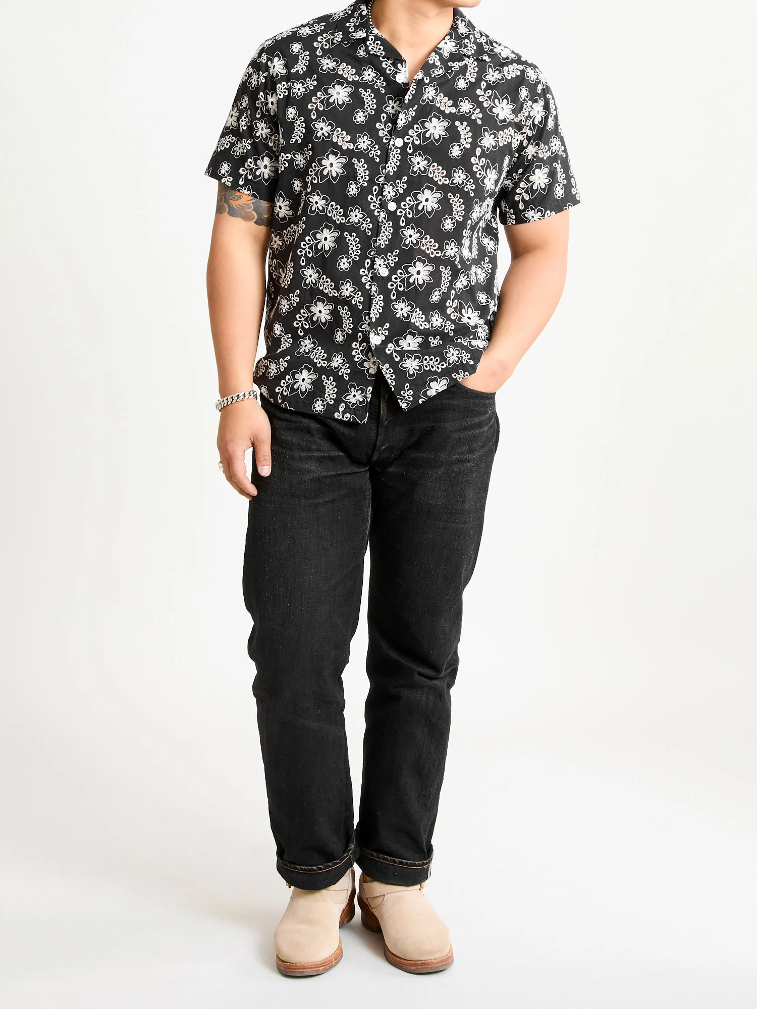 Folclore Button-Up Shirt in Black