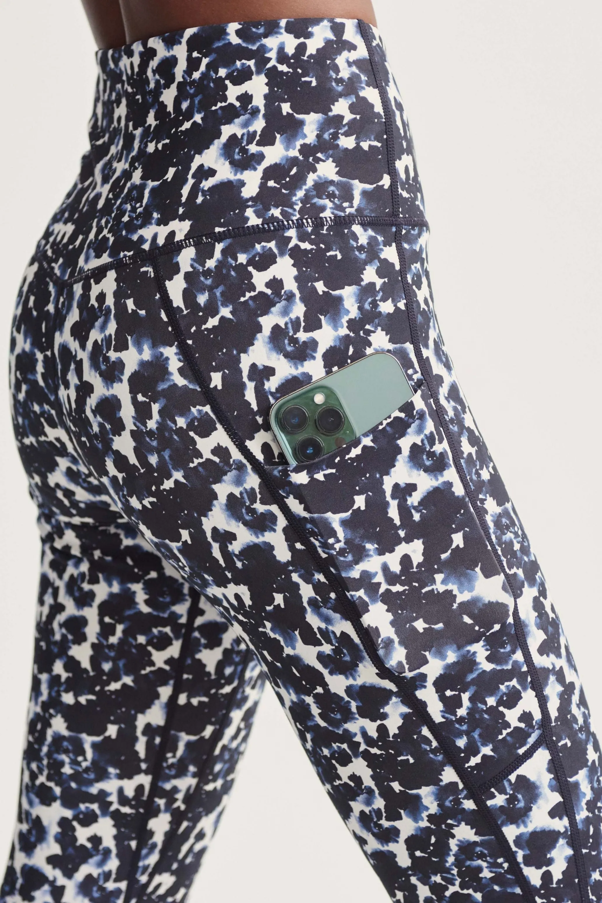 Form High Pocket Legging