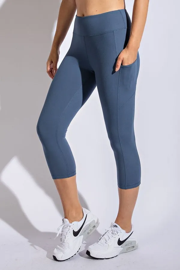 HIGH WAIST CAPRI YOGA LEGGINGS W SIDE POCKETS