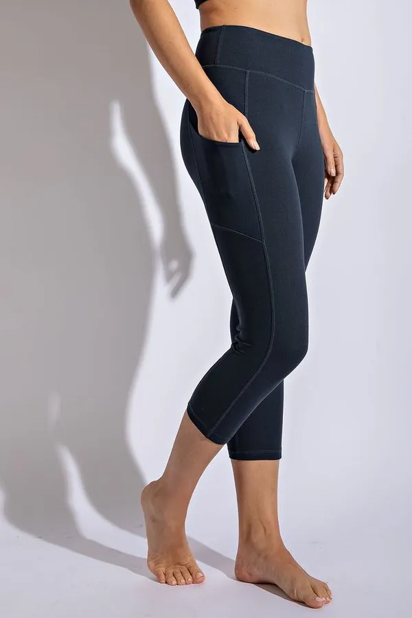 HIGH WAIST CAPRI YOGA LEGGINGS W SIDE POCKETS