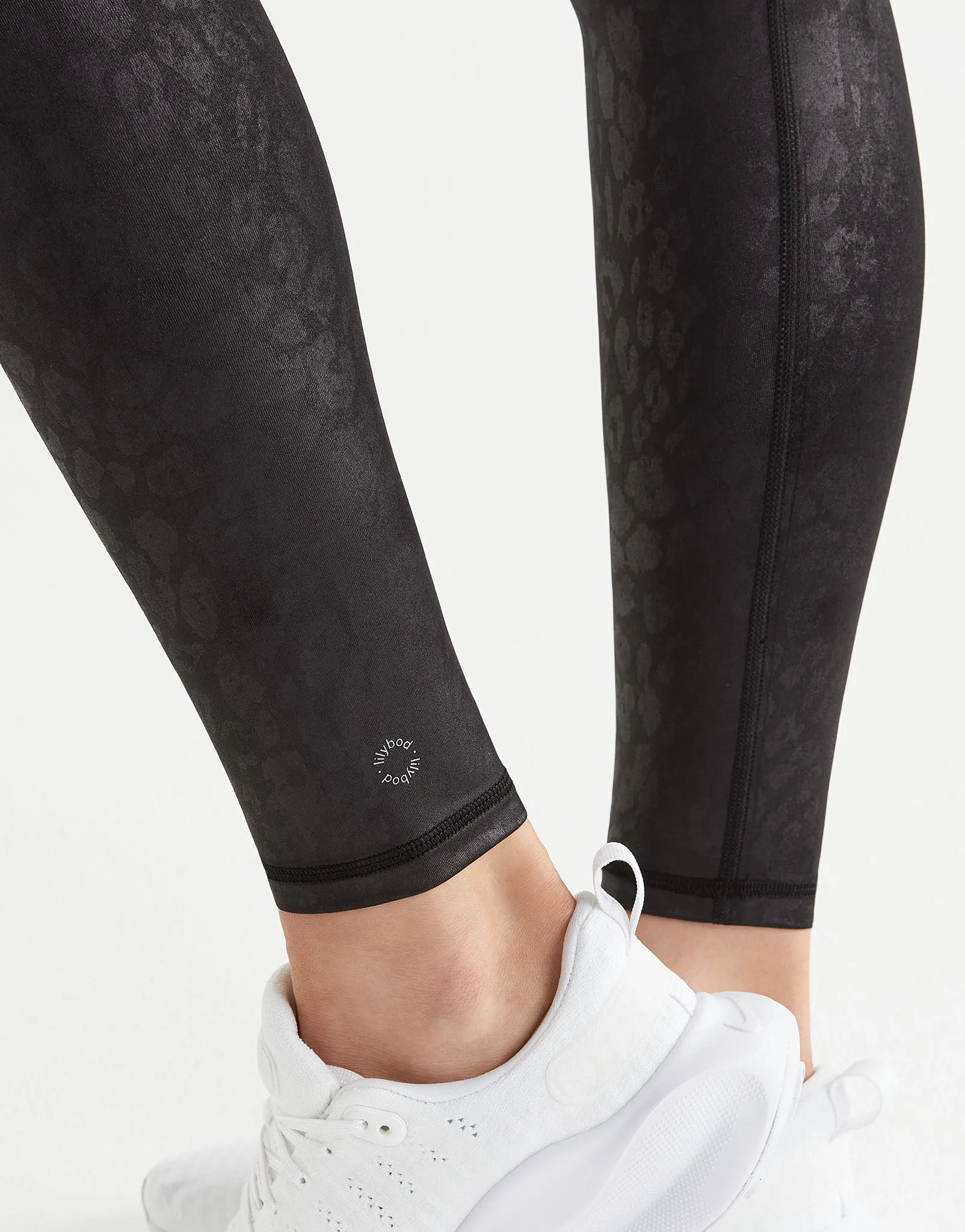 LIMIT High-Shine Legging - Animal - Black