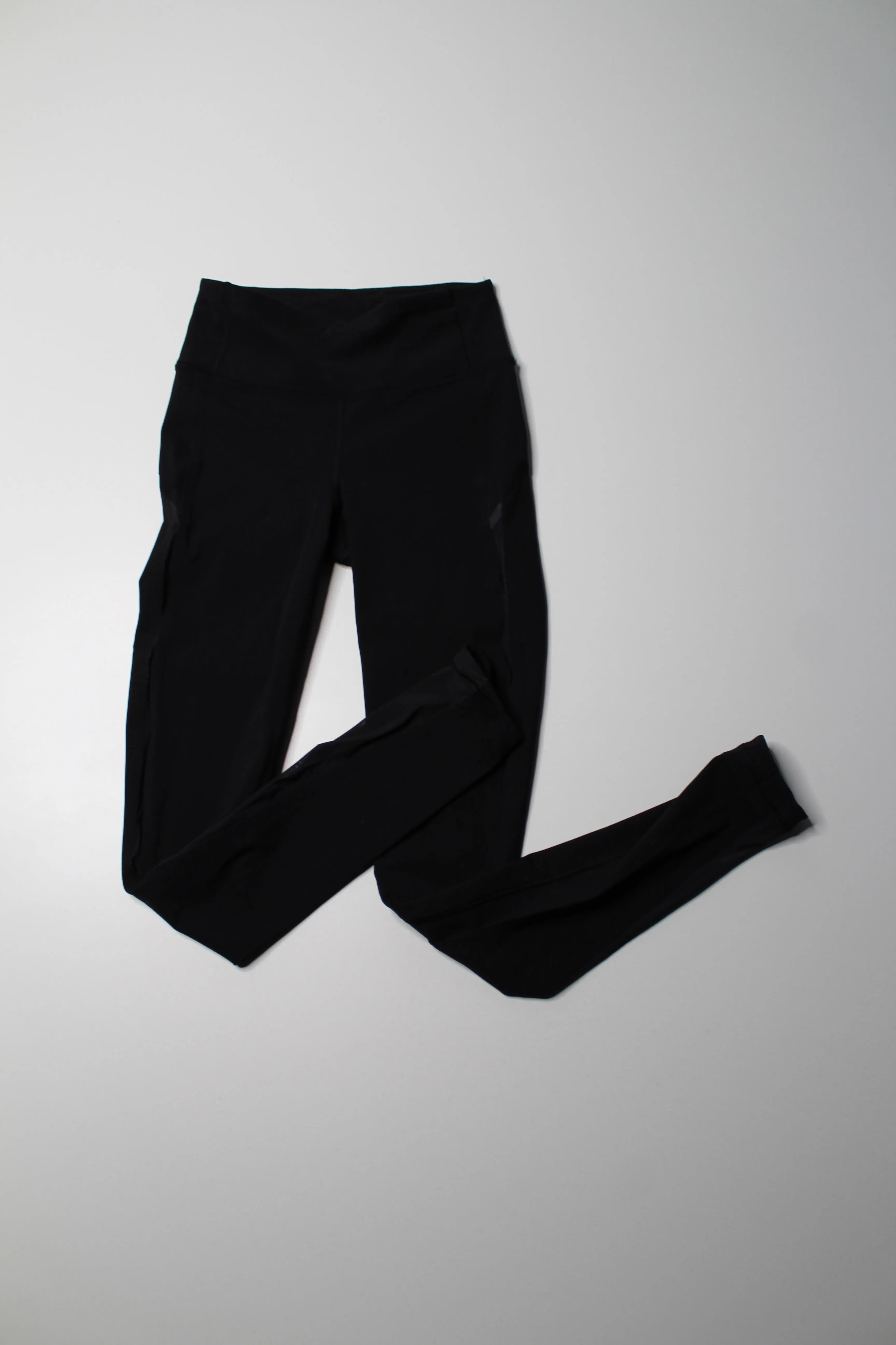 Lululemon black ‘smooth stride’ tights, size 2 (28”) (Full-On Luxtreme)