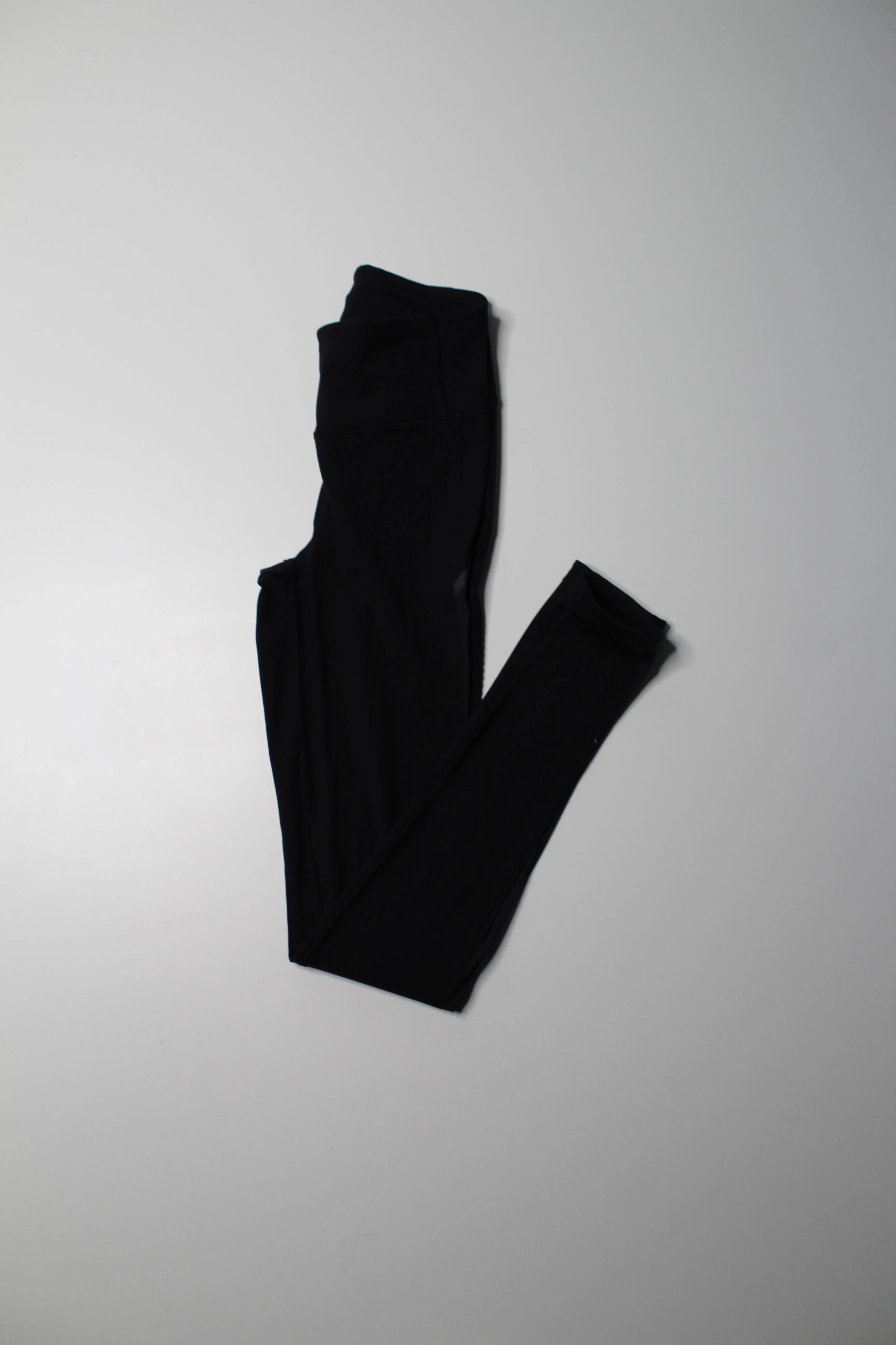 Lululemon black ‘smooth stride’ tights, size 2 (28”) (Full-On Luxtreme)