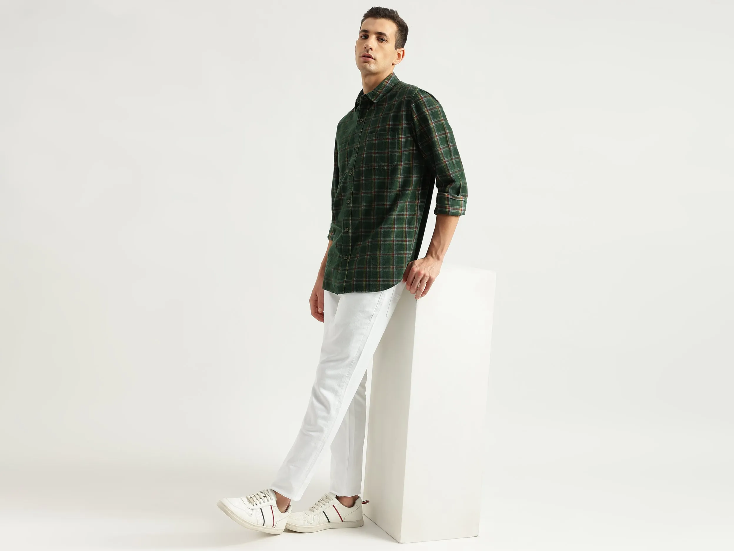 Men's Regular Fit Spread Collar Checked Shirts