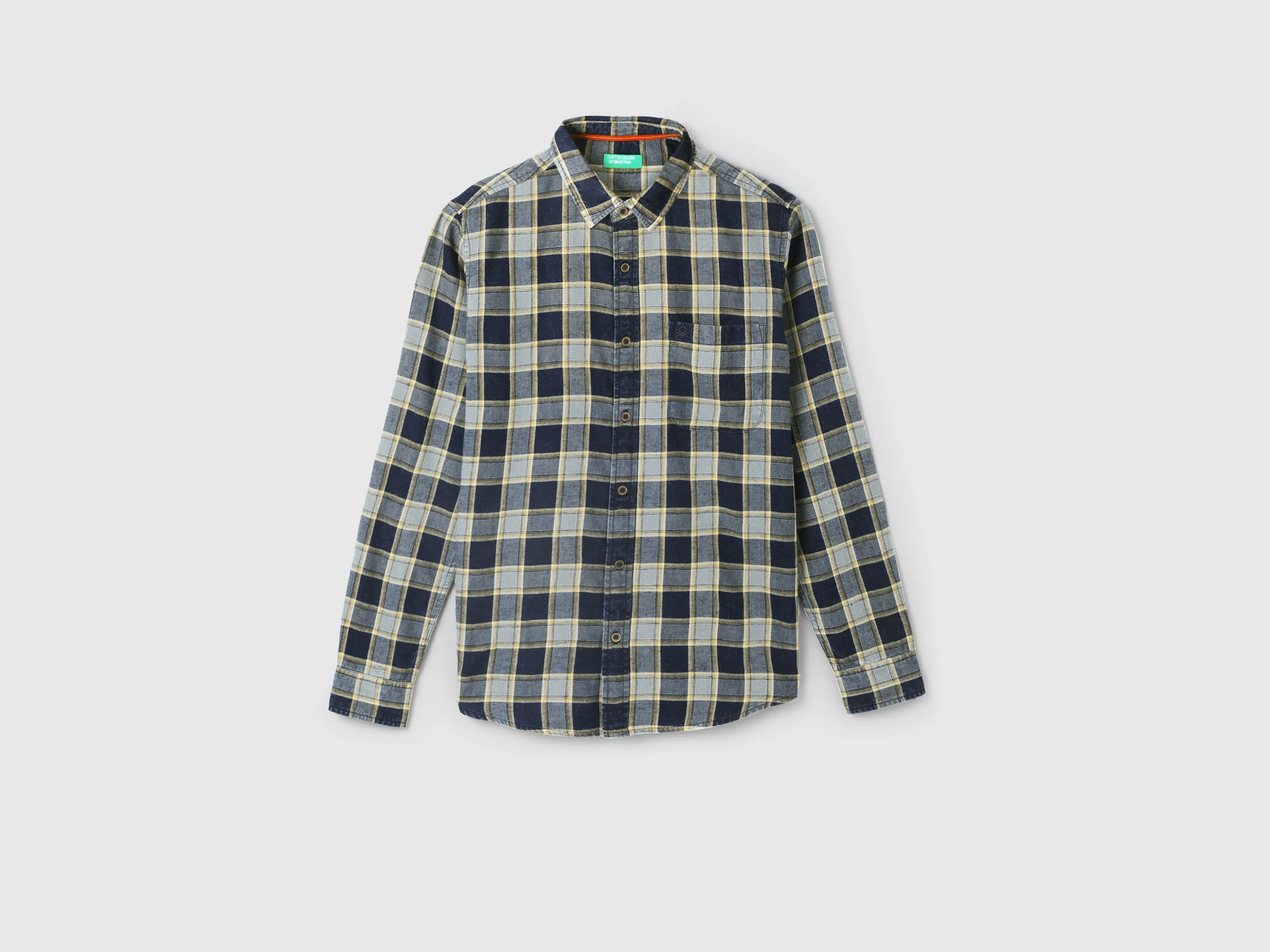Men's Regular Fit Spread Collar Checked Shirts