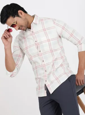 Pink Checked Slim Fit Casual Shirt | JadeBlue