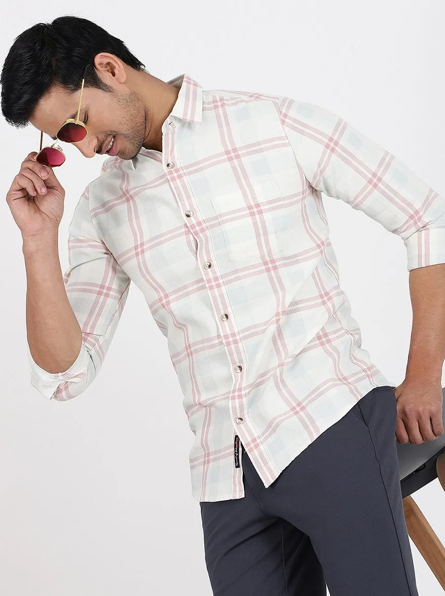 Pink Checked Slim Fit Casual Shirt | JadeBlue