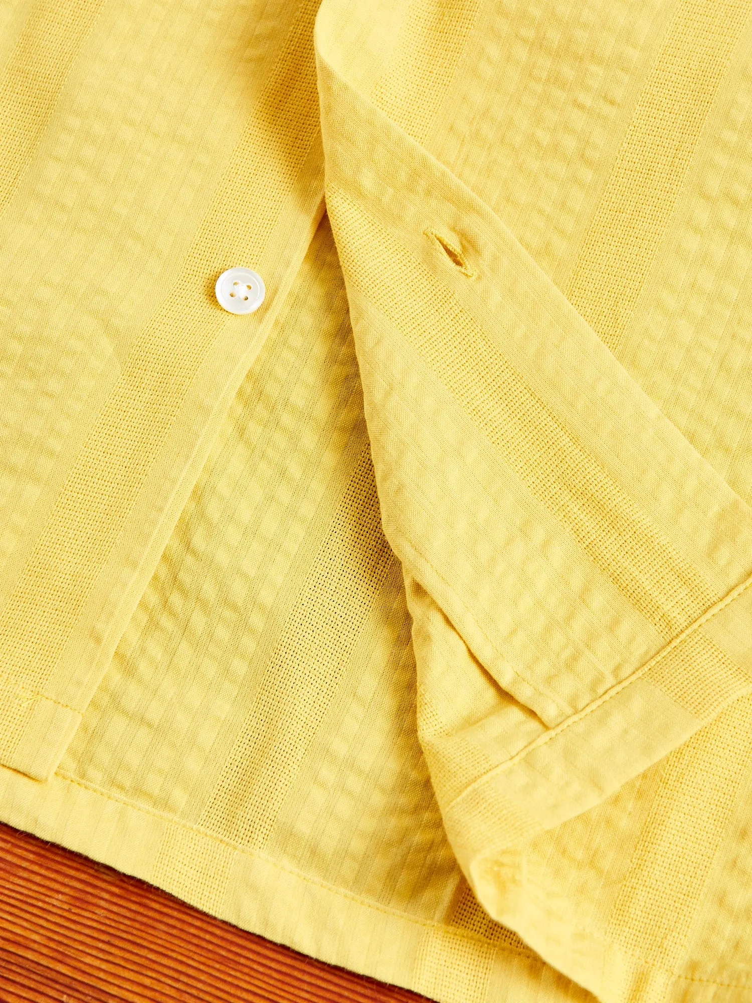 Praia Button-Up Shirt in Sunflower