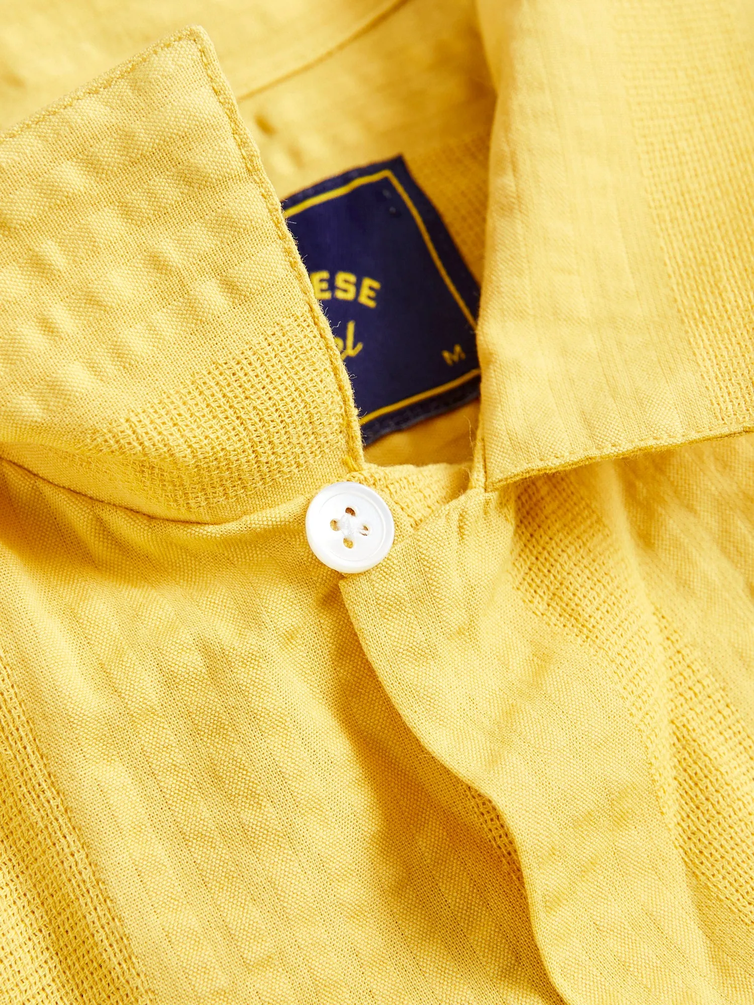 Praia Button-Up Shirt in Sunflower