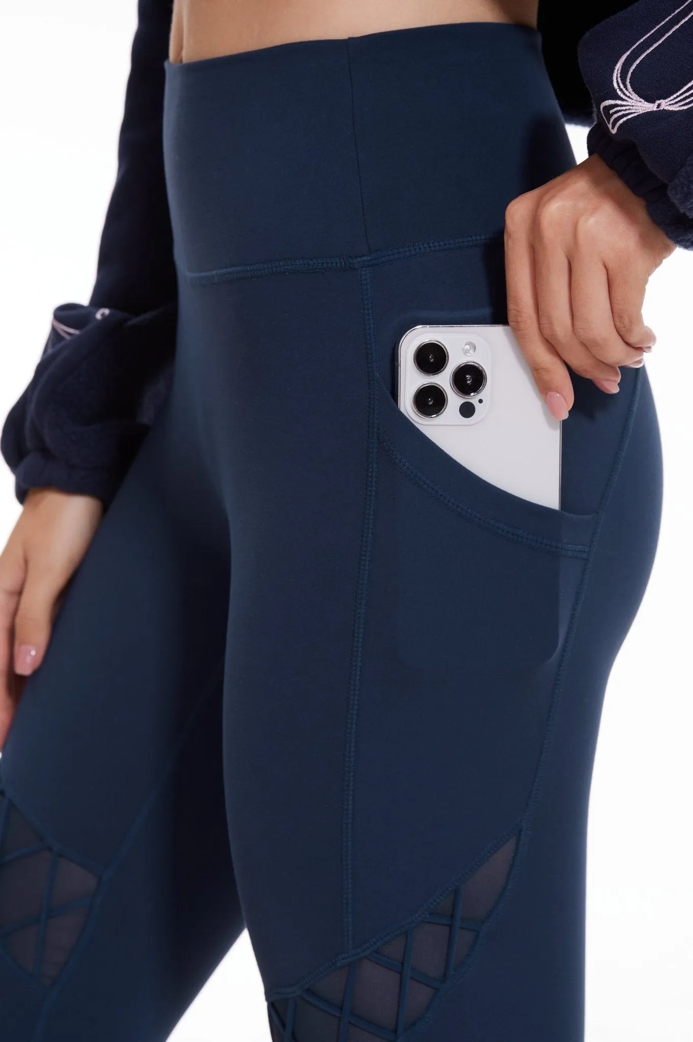 Shadowline Mesh Sculpt Leggings with Pockets