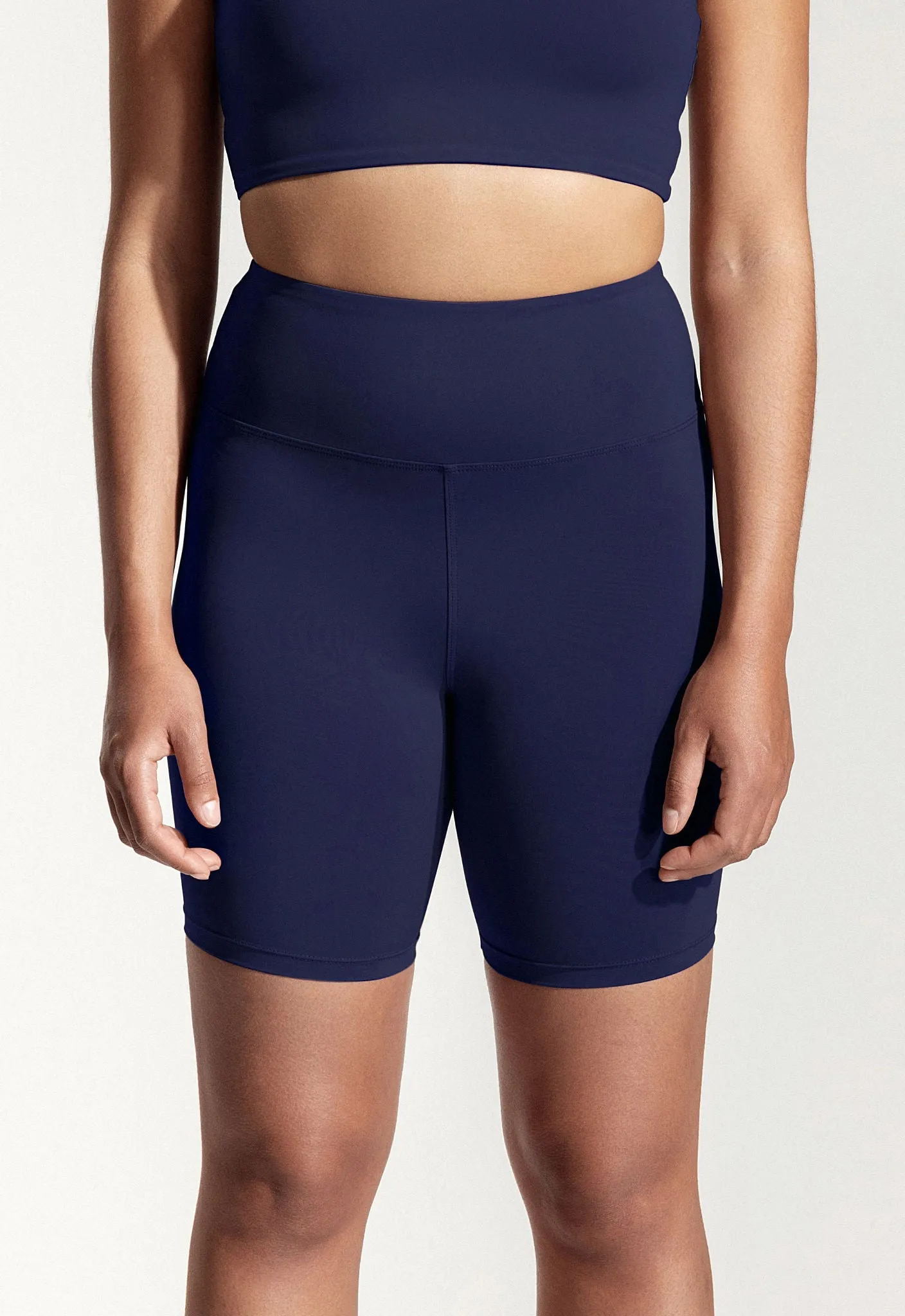 Short Yoga Leggings "Galena " in dark blue