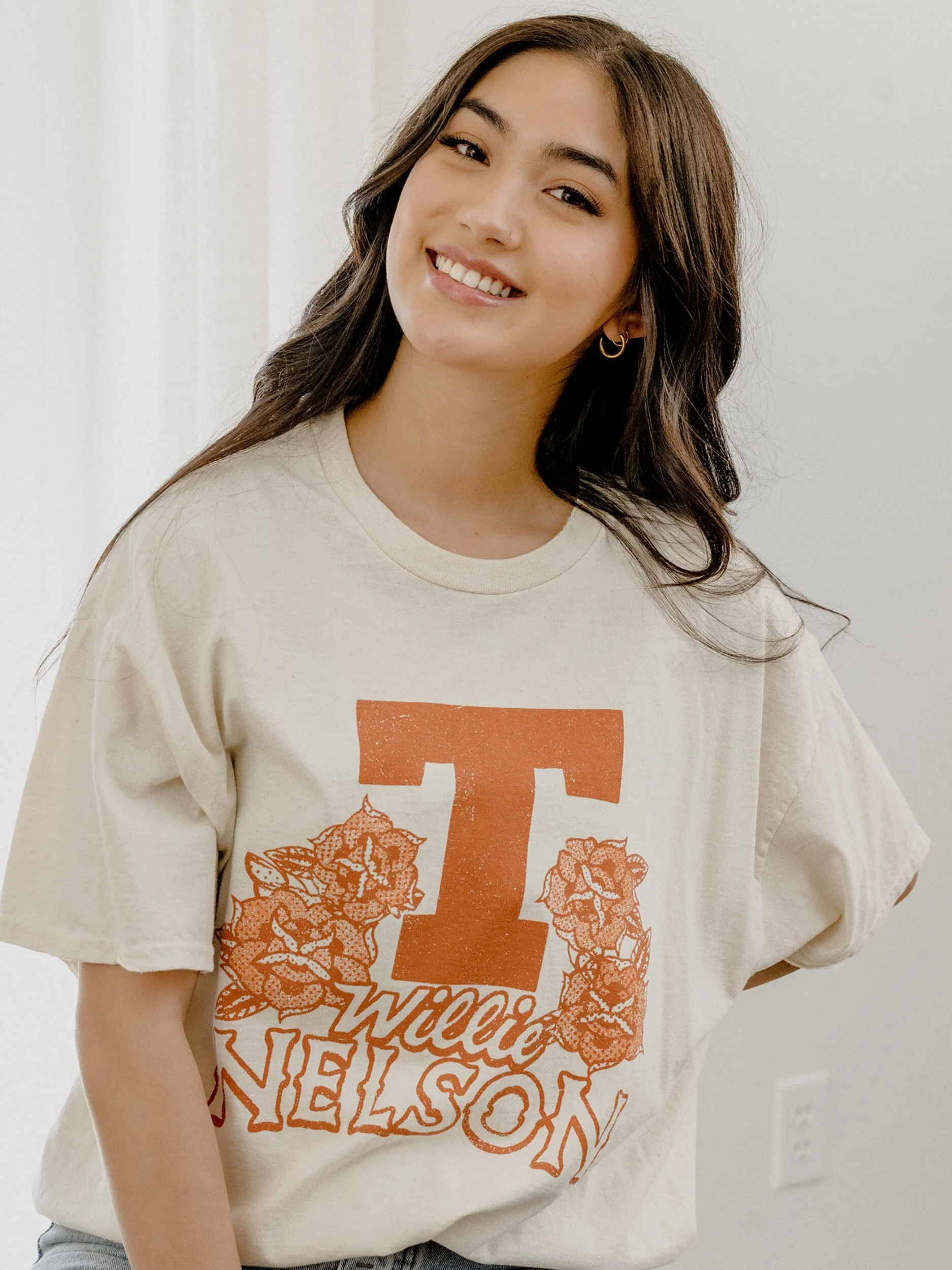 Willie Nelson UT Flowers Off White Thrifted Tee
