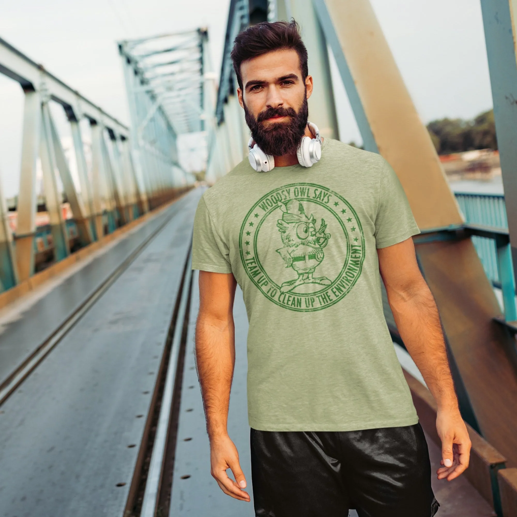 Woodsy Owl "Team Up To Clean Up" Men's Tee